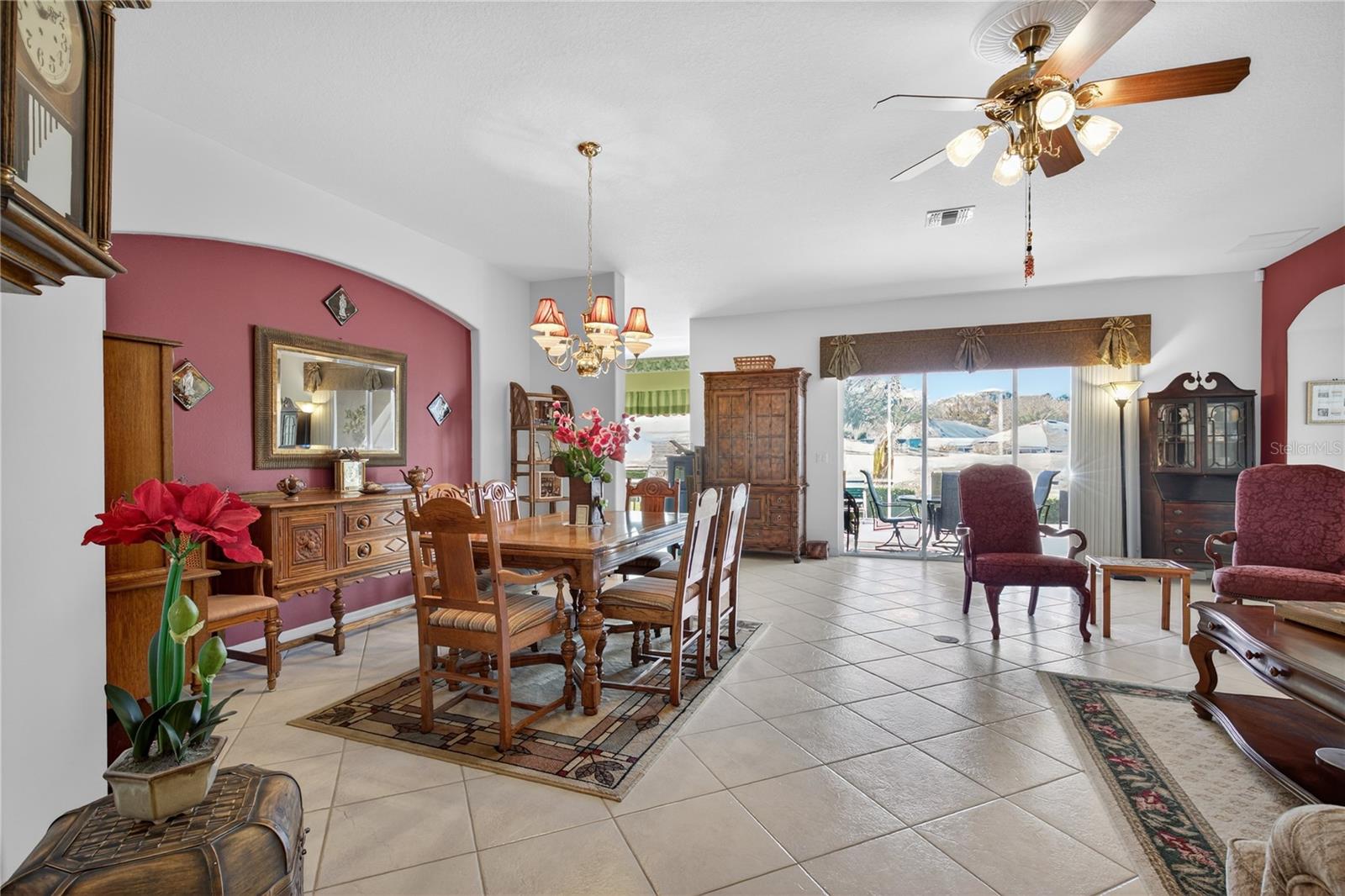 Image 8 of 67 For 2219 Caxton  