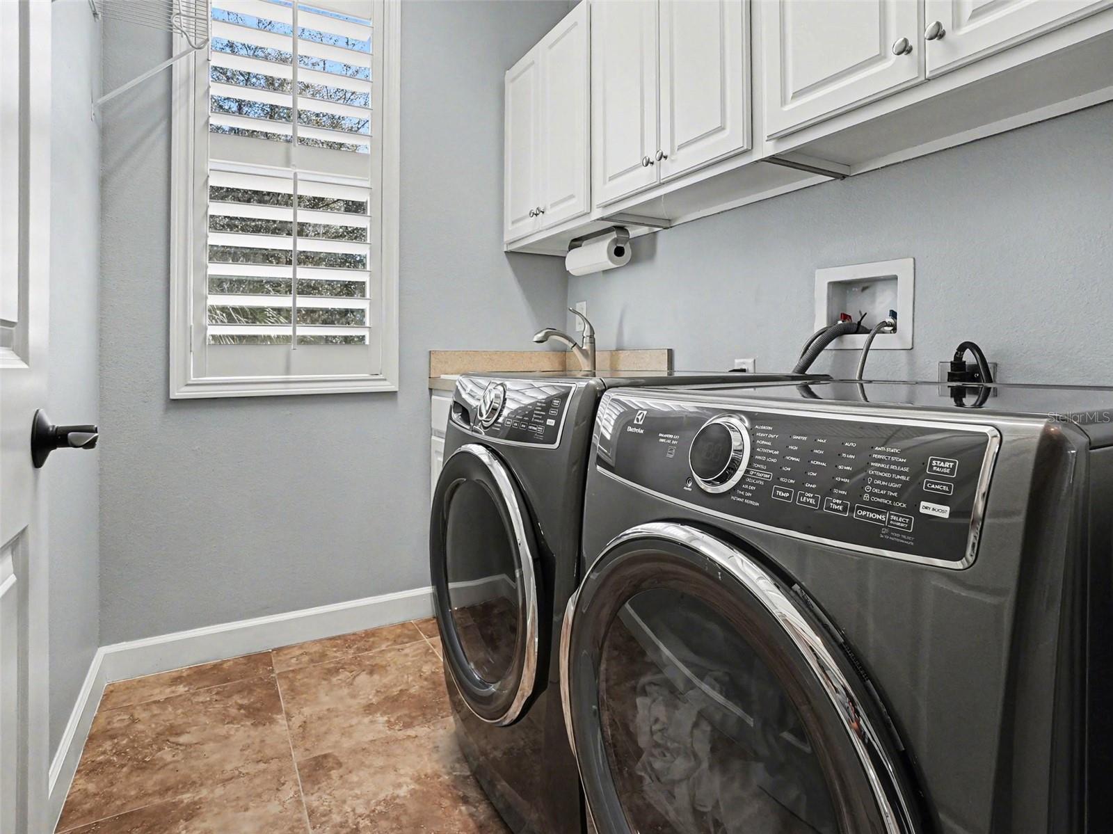 Image 23 of 33 For 830 Brutus Terrace