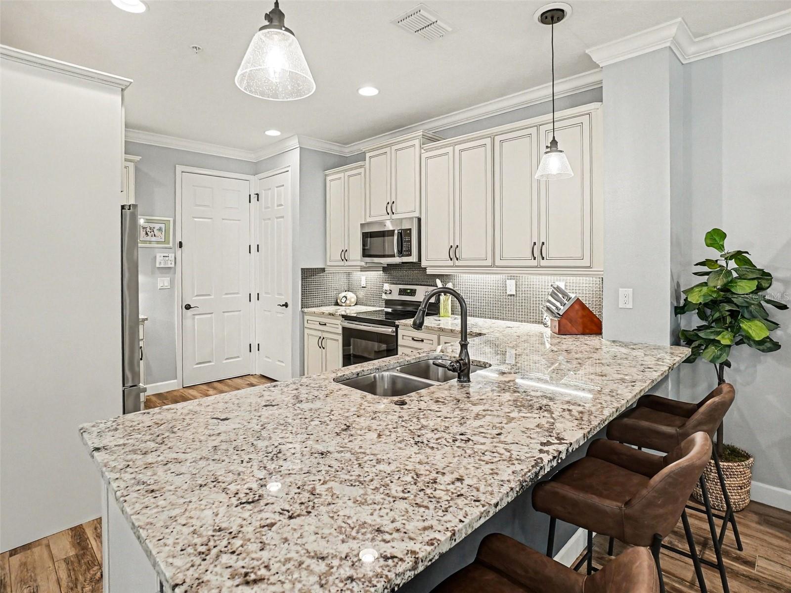 Image 8 of 33 For 830 Brutus Terrace