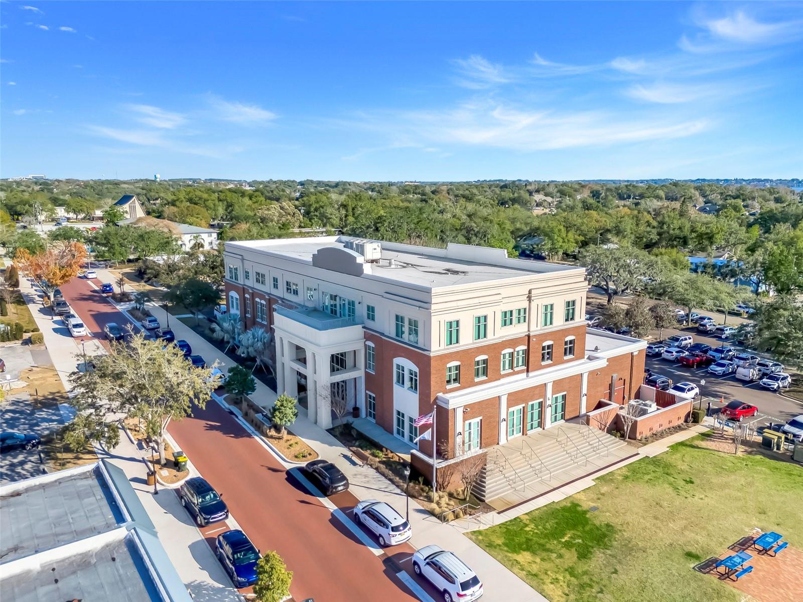 Image 19 of 26 For 791 Lake Avenue