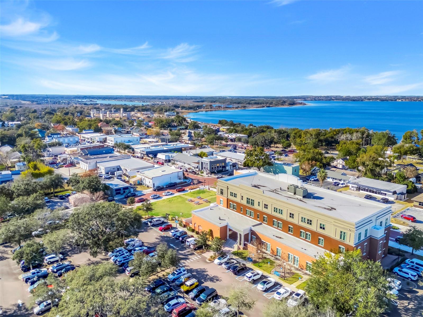 Image 5 of 26 For 791 Lake Avenue