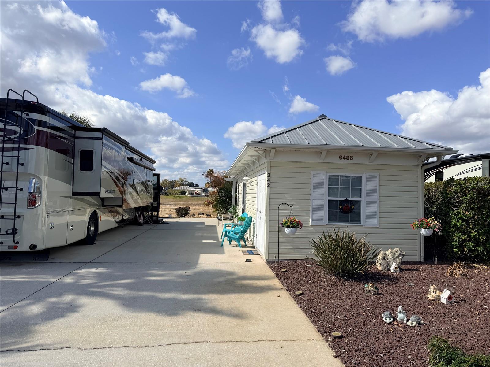 Image 3 of 32 For 9486 47th Way