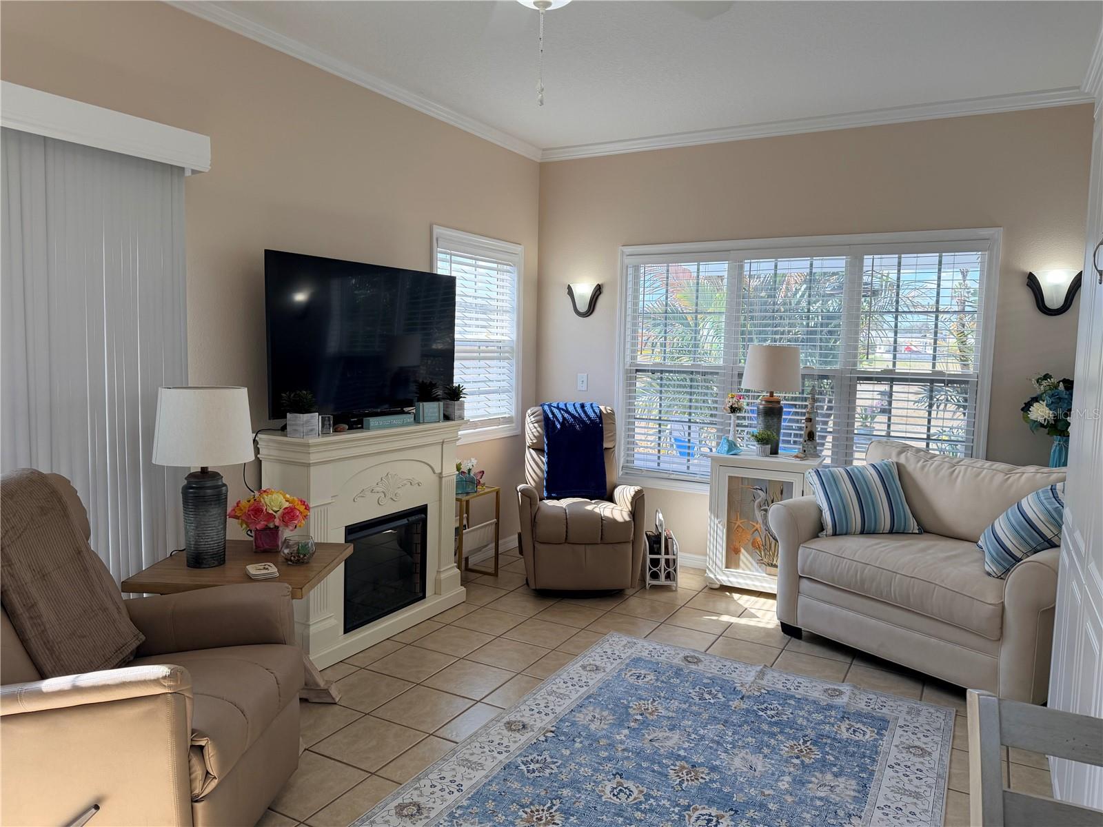 Image 8 of 32 For 9486 47th Way