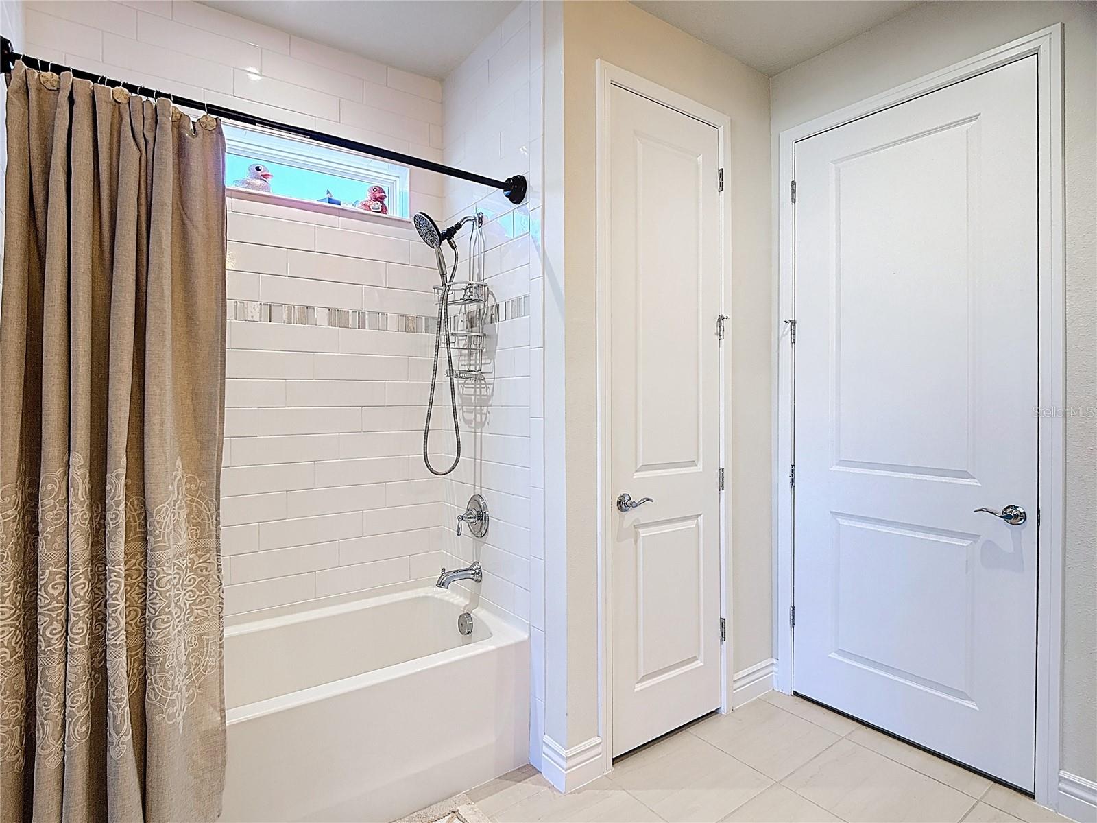 Image 29 of 78 For 6485 Shimmering Shores Lane