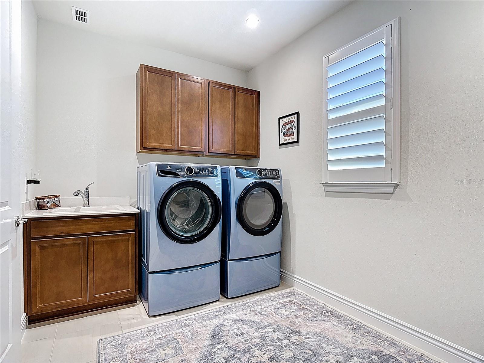 Image 41 of 78 For 6485 Shimmering Shores Lane