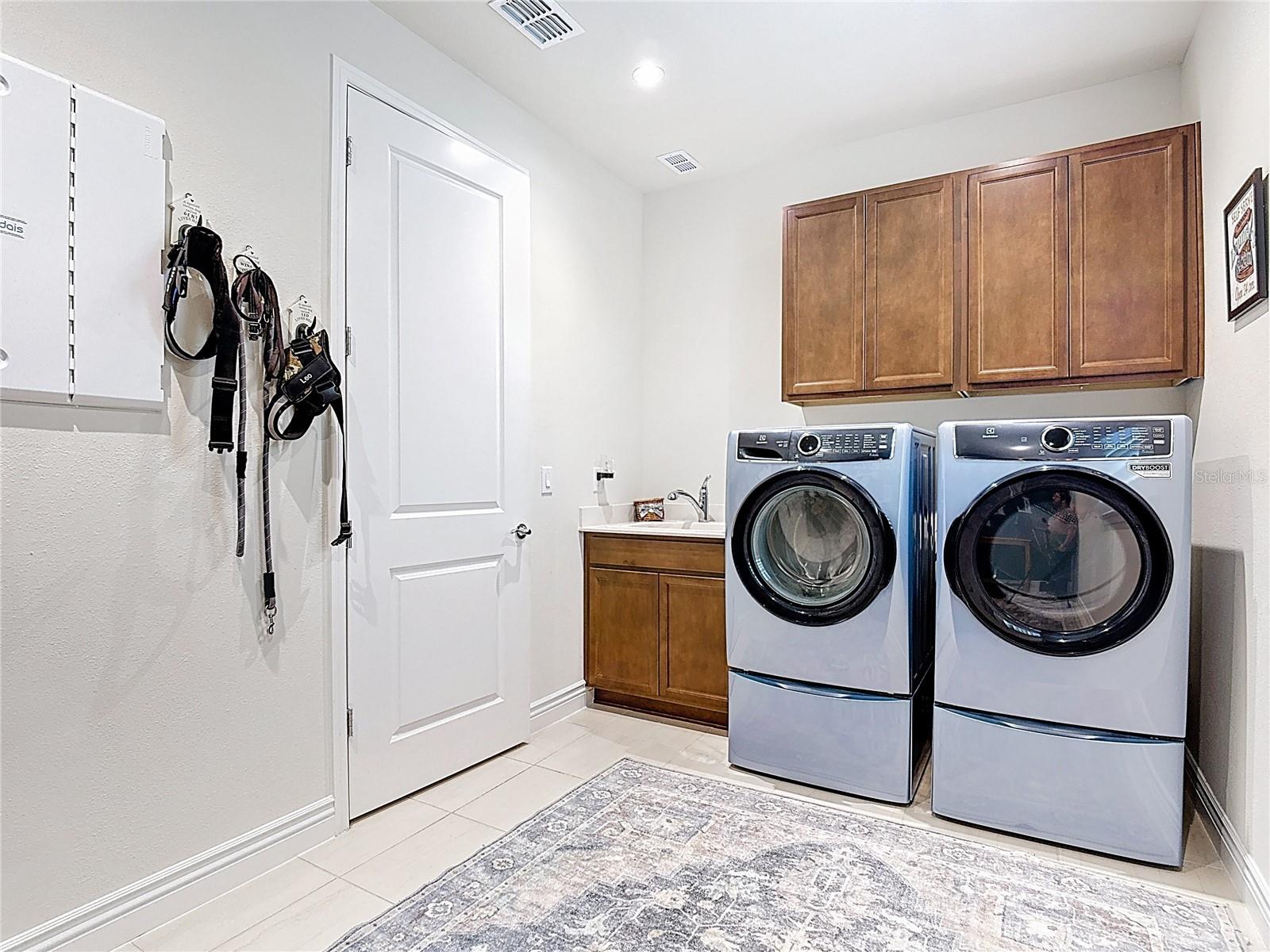 Image 42 of 78 For 6485 Shimmering Shores Lane