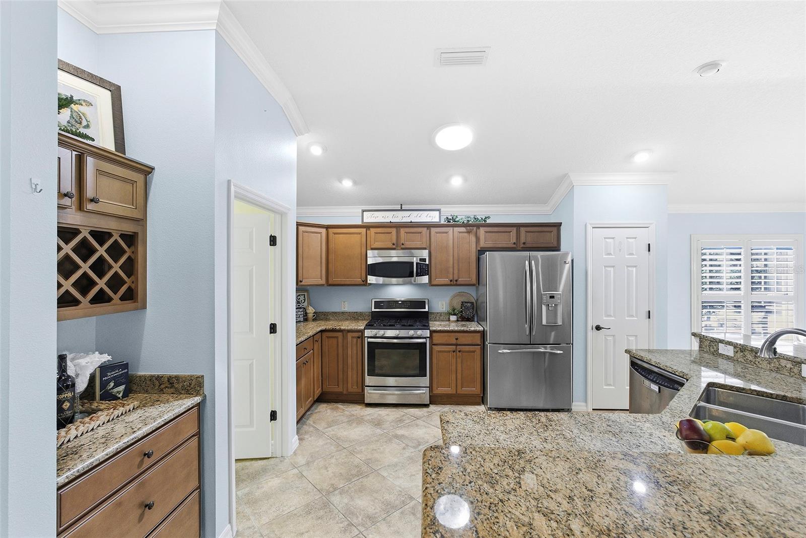 Listing photo id 9 for 1350 Centerville Place