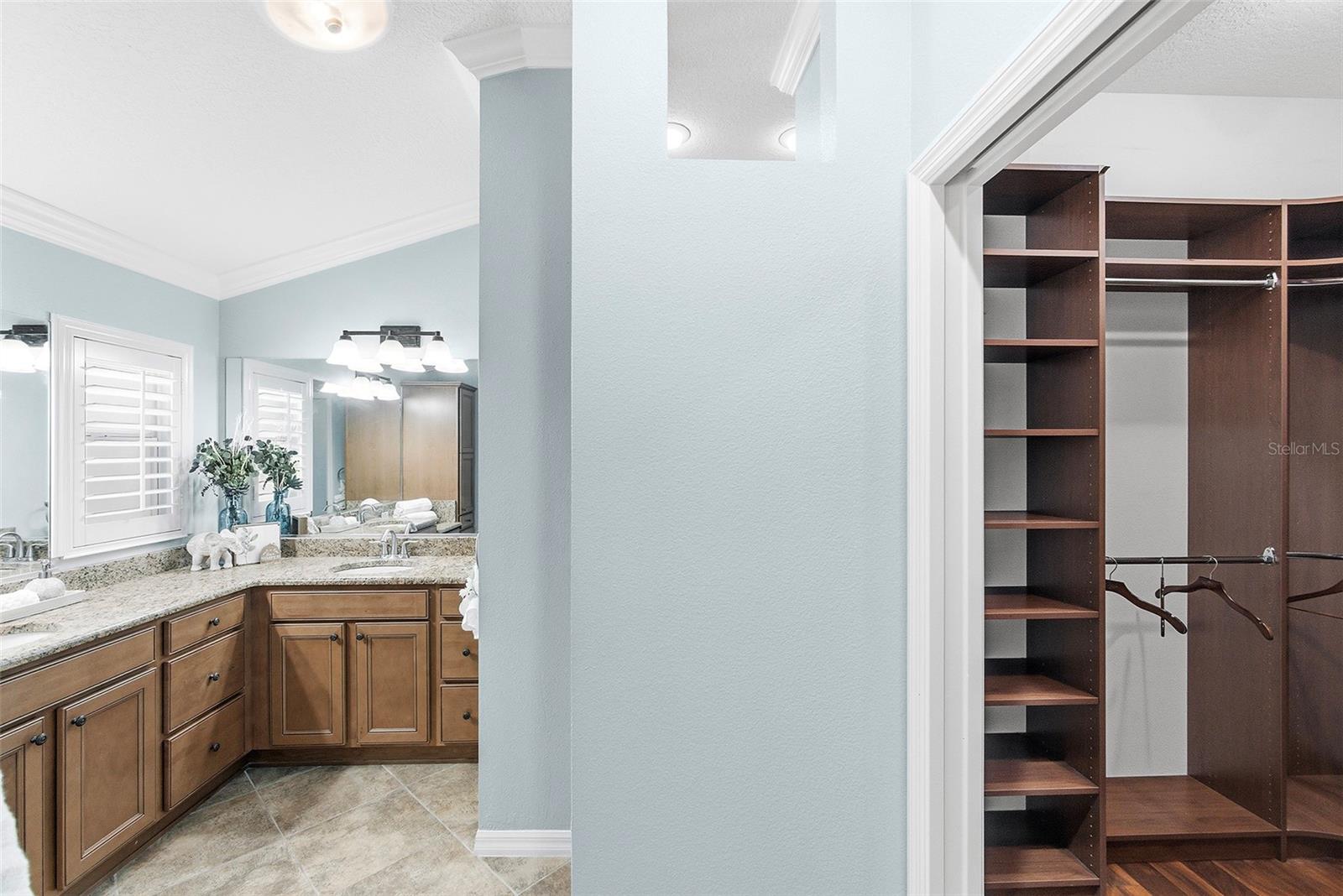 Listing photo id 15 for 1350 Centerville Place