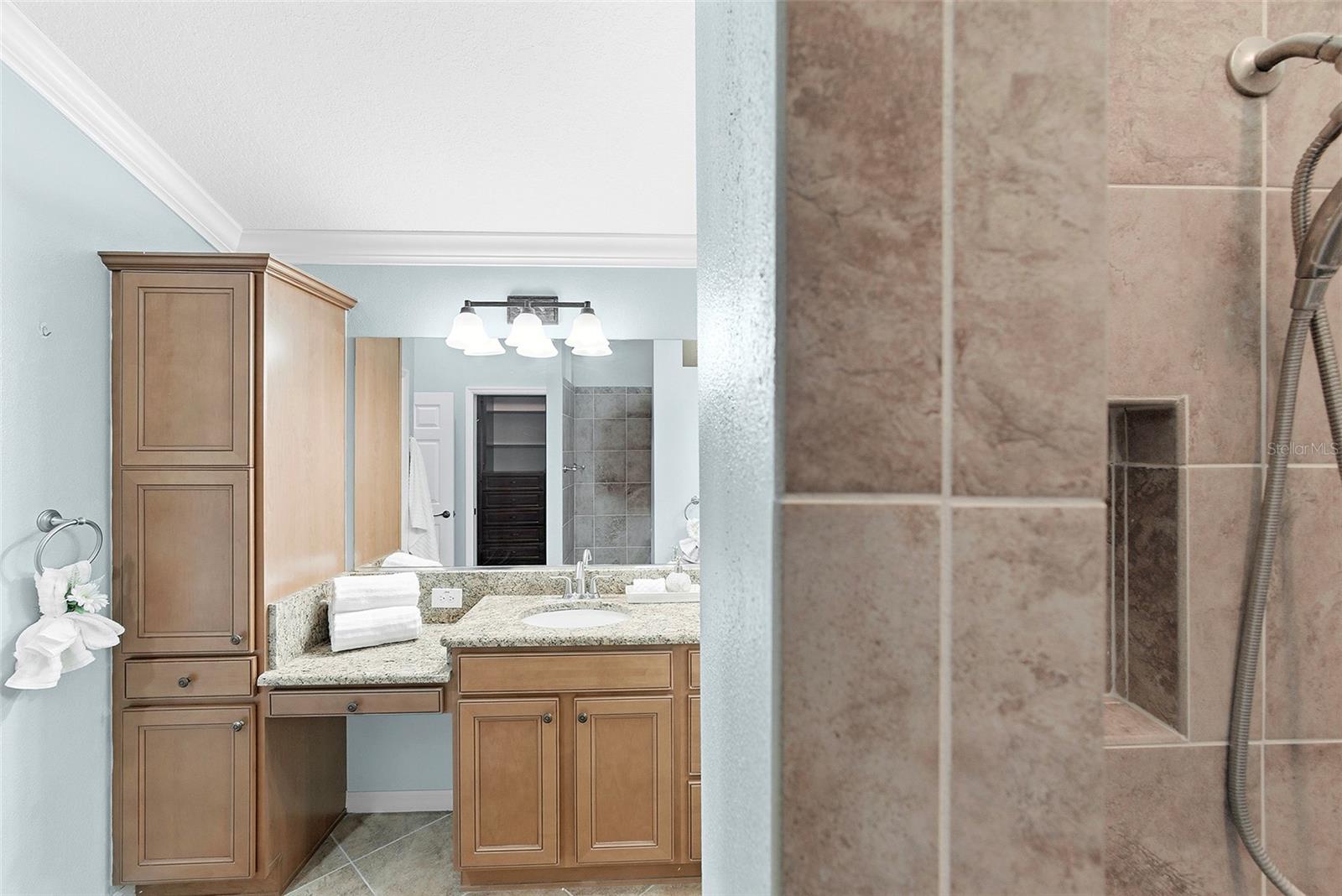 Listing photo id 16 for 1350 Centerville Place