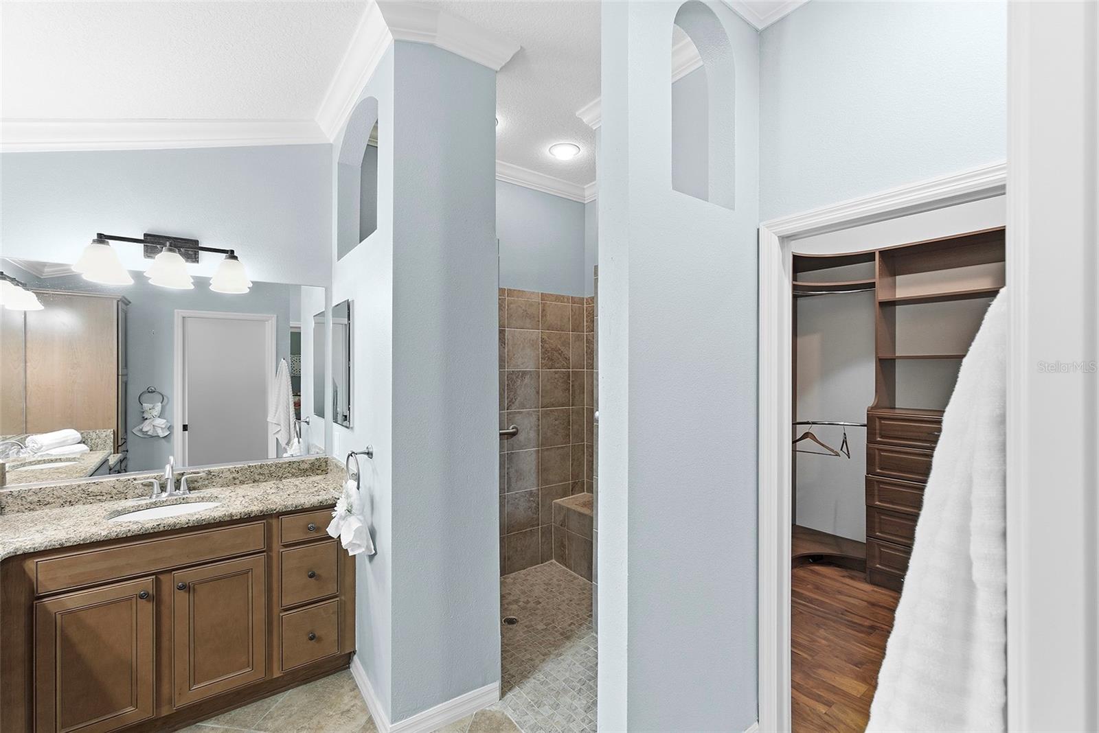 Listing photo id 17 for 1350 Centerville Place