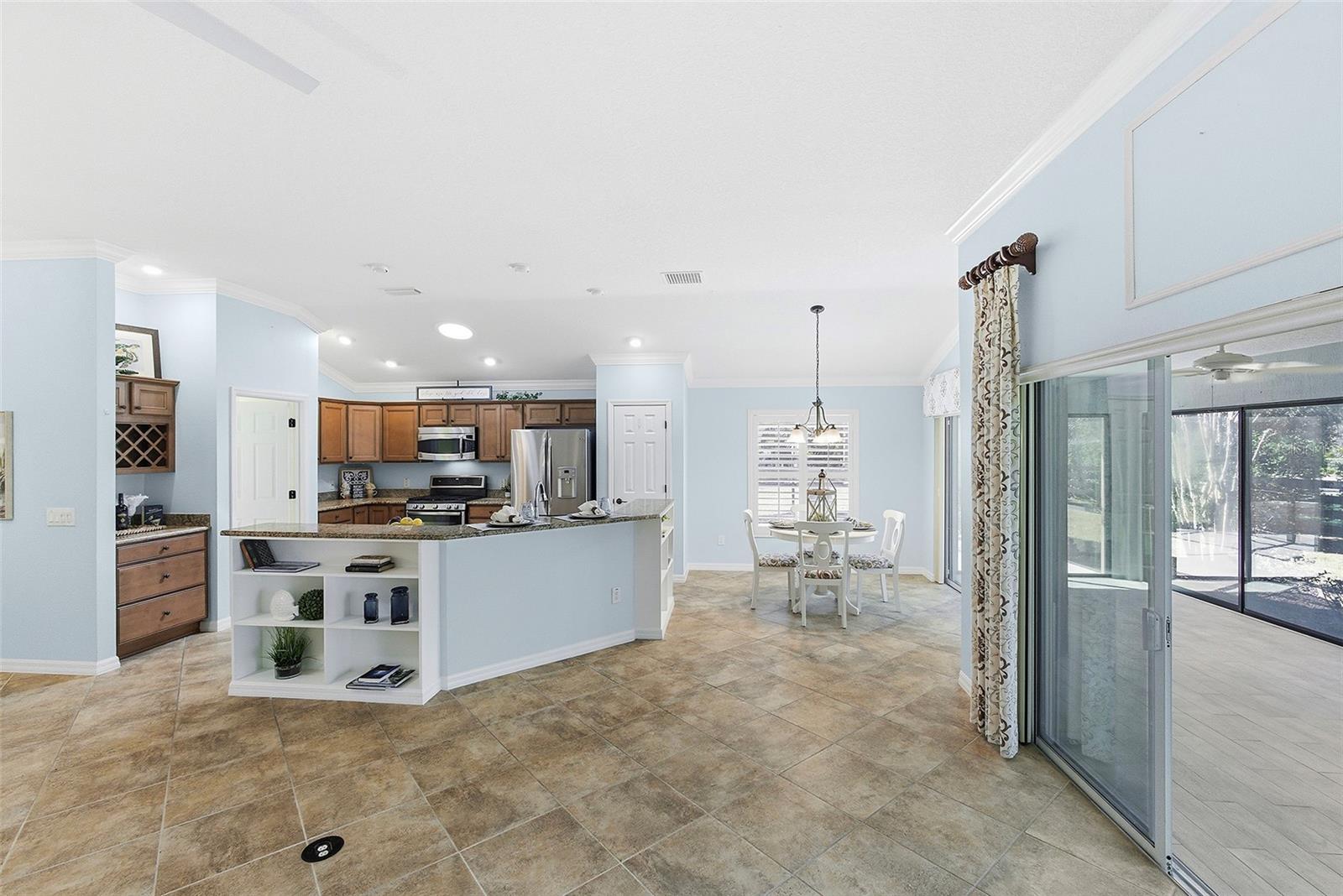 Listing photo id 7 for 1350 Centerville Place