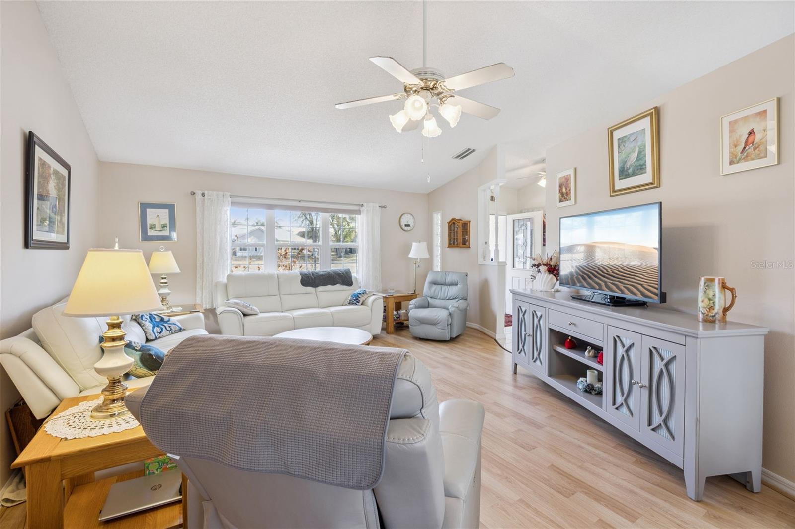 Image 10 of 73 For 26927 Forest Hills Street