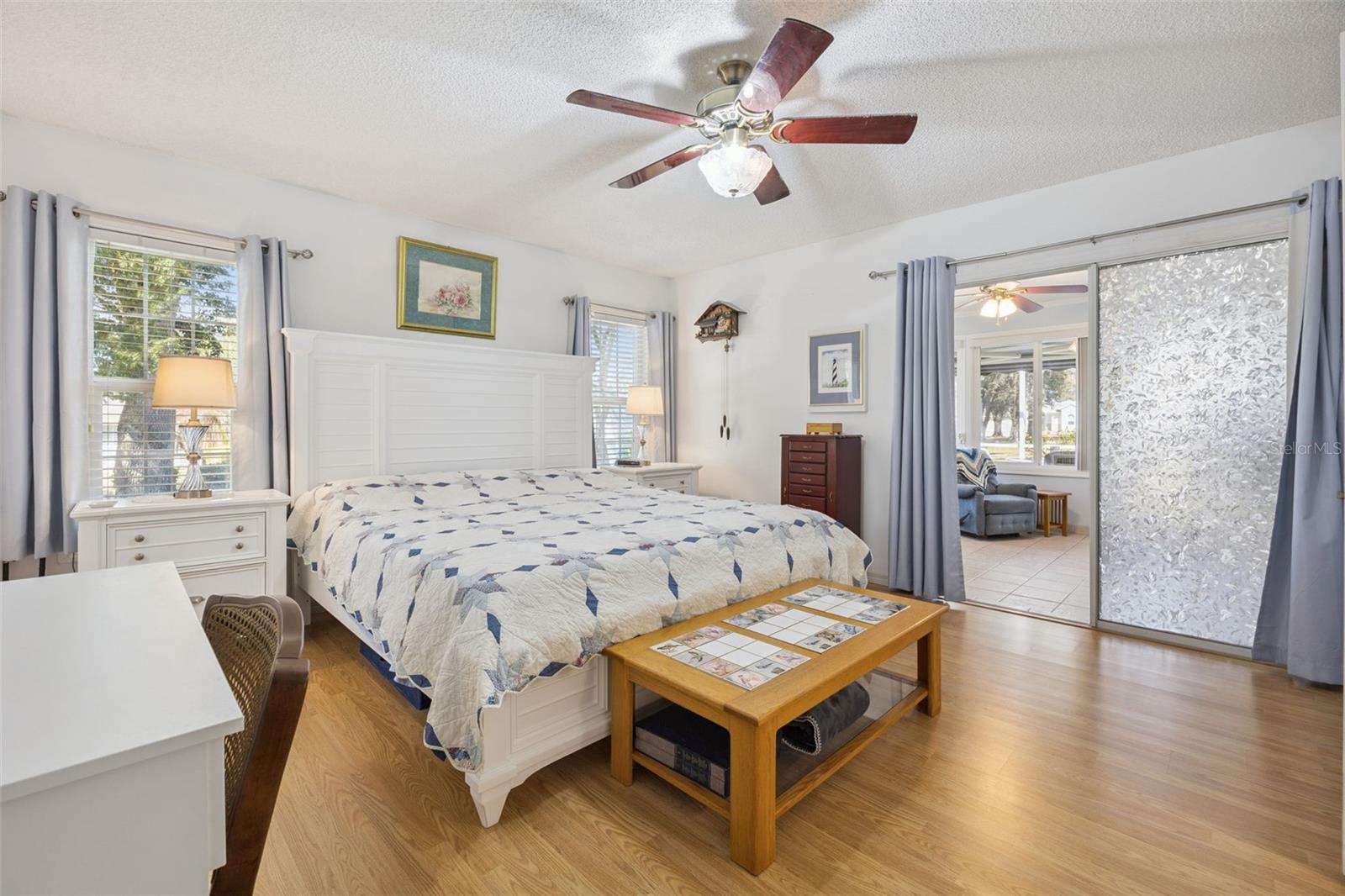 Image 15 of 73 For 26927 Forest Hills Street