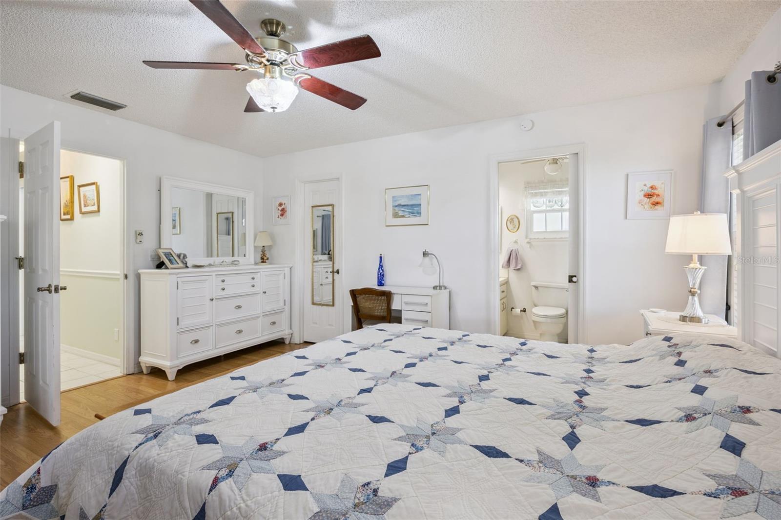 Image 16 of 73 For 26927 Forest Hills Street