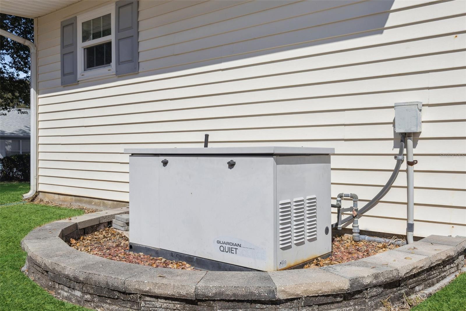 Image 32 of 73 For 26927 Forest Hills Street