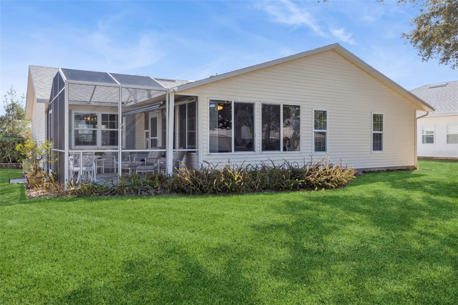 Image 33 of 73 For 26927 Forest Hills Street