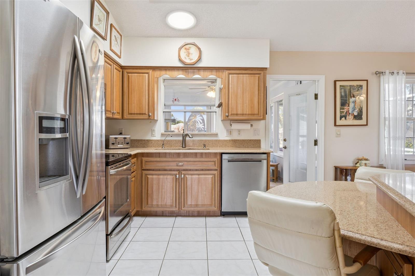 Image 6 of 73 For 26927 Forest Hills Street