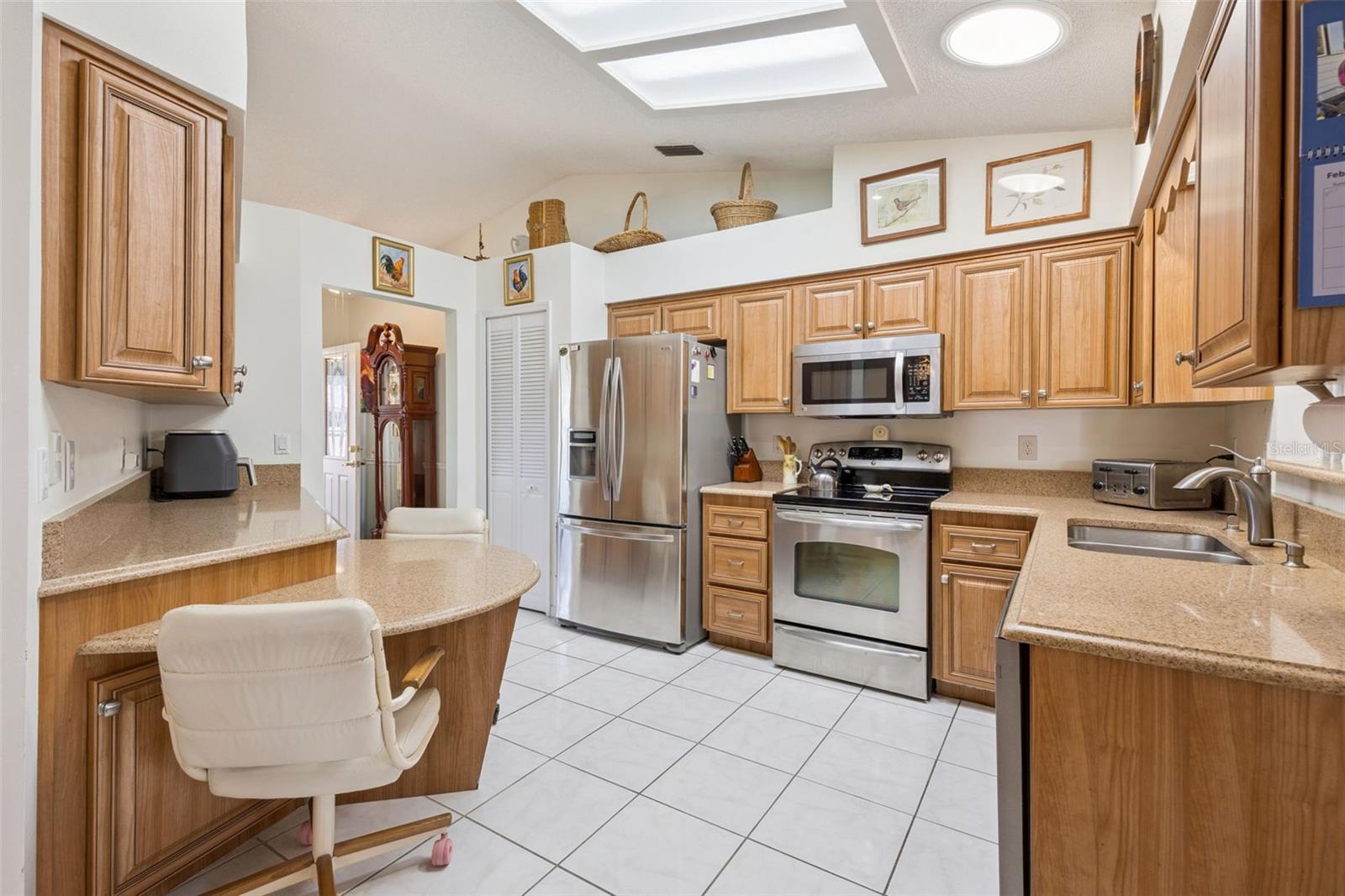 Image 8 of 73 For 26927 Forest Hills Street