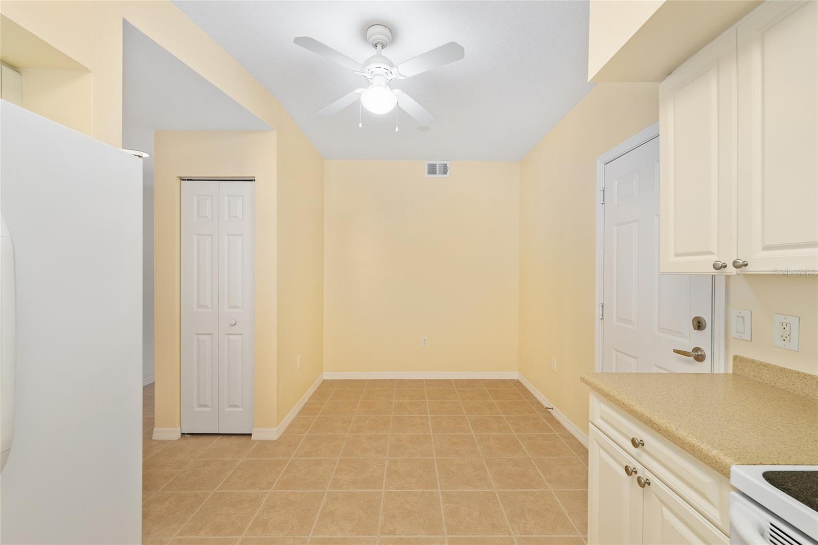 Image 19 of 51 For 5427 Compass Point 1