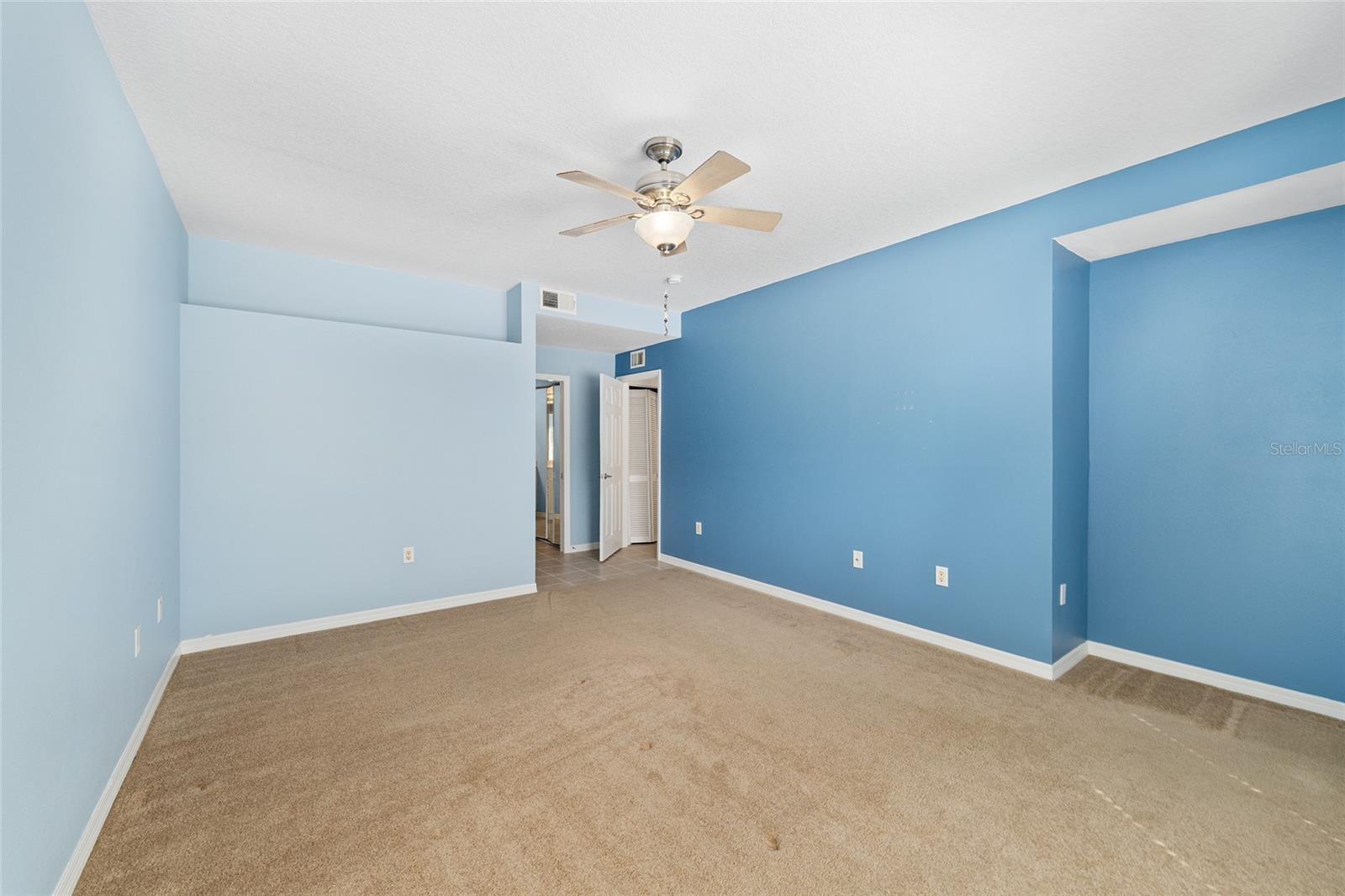 Image 23 of 51 For 5427 Compass Point 1