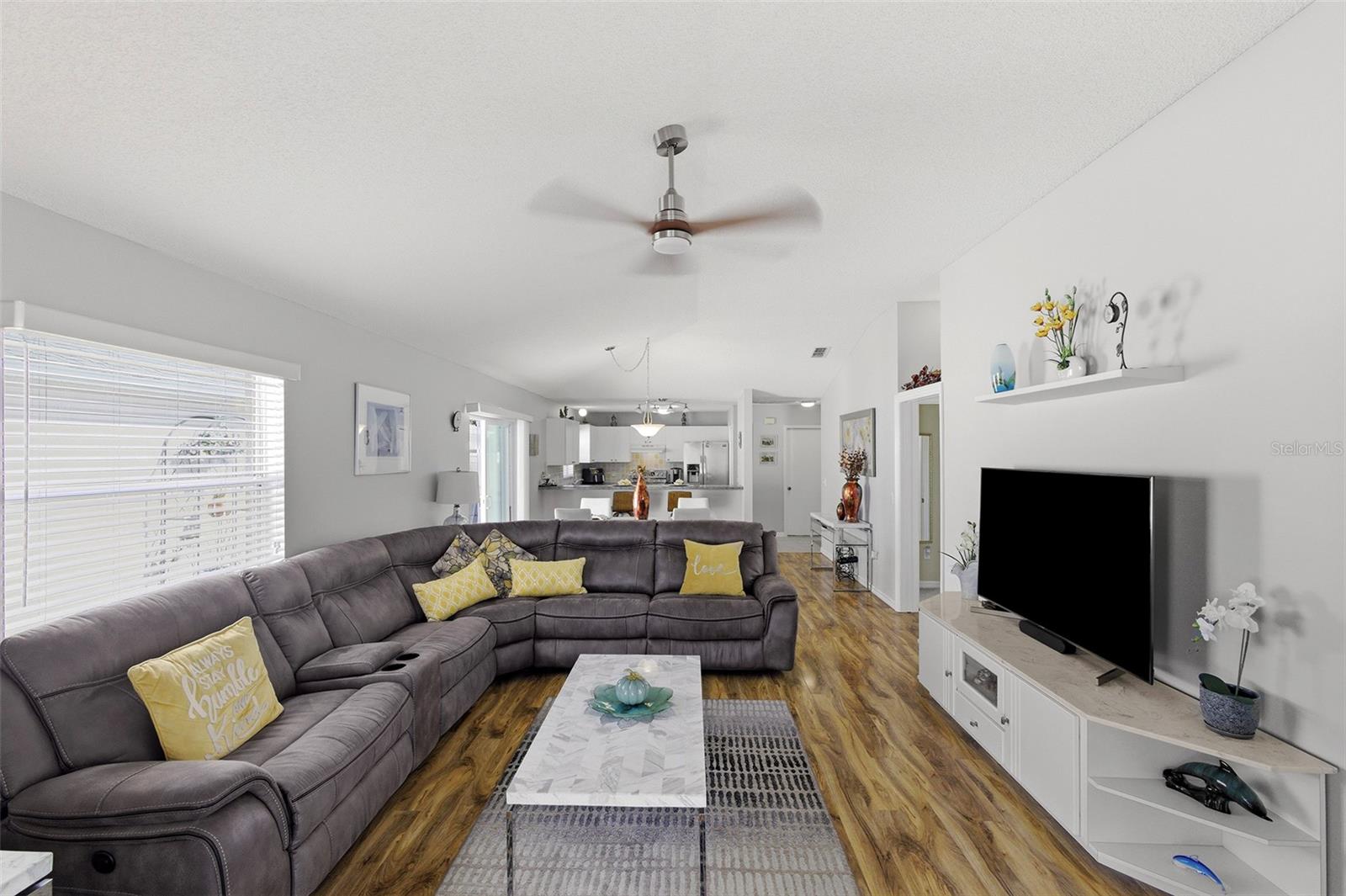 Image 10 of 41 For 880 Robles Avenue