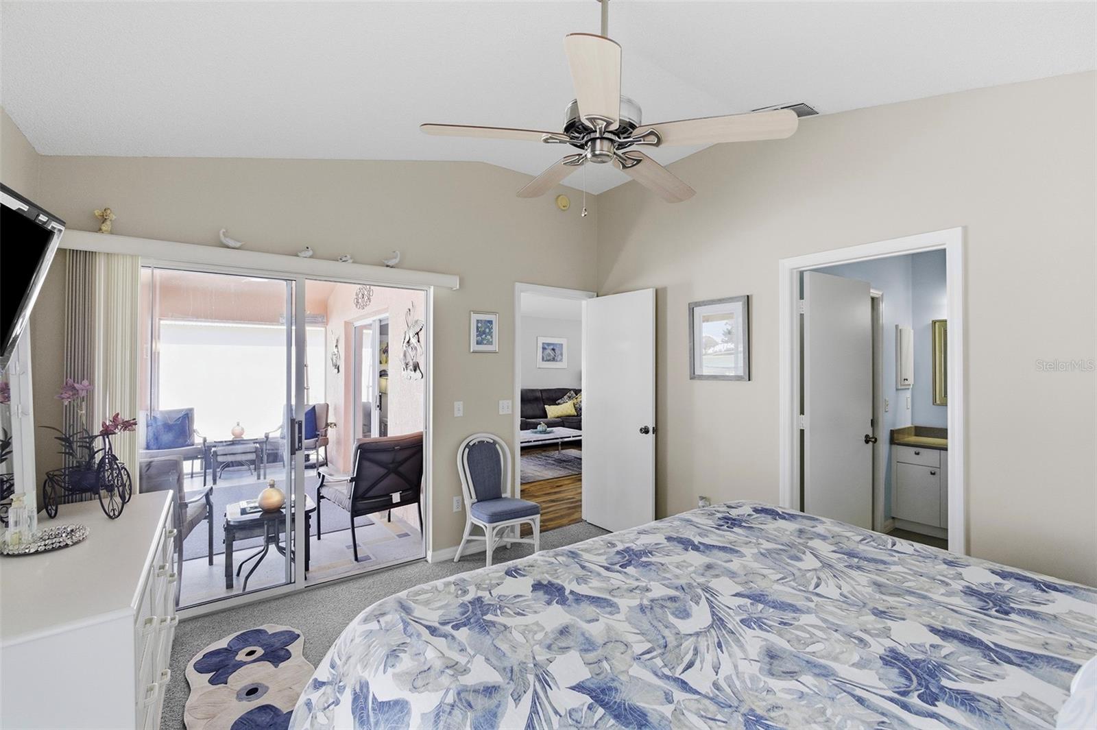 Image 13 of 41 For 880 Robles Avenue