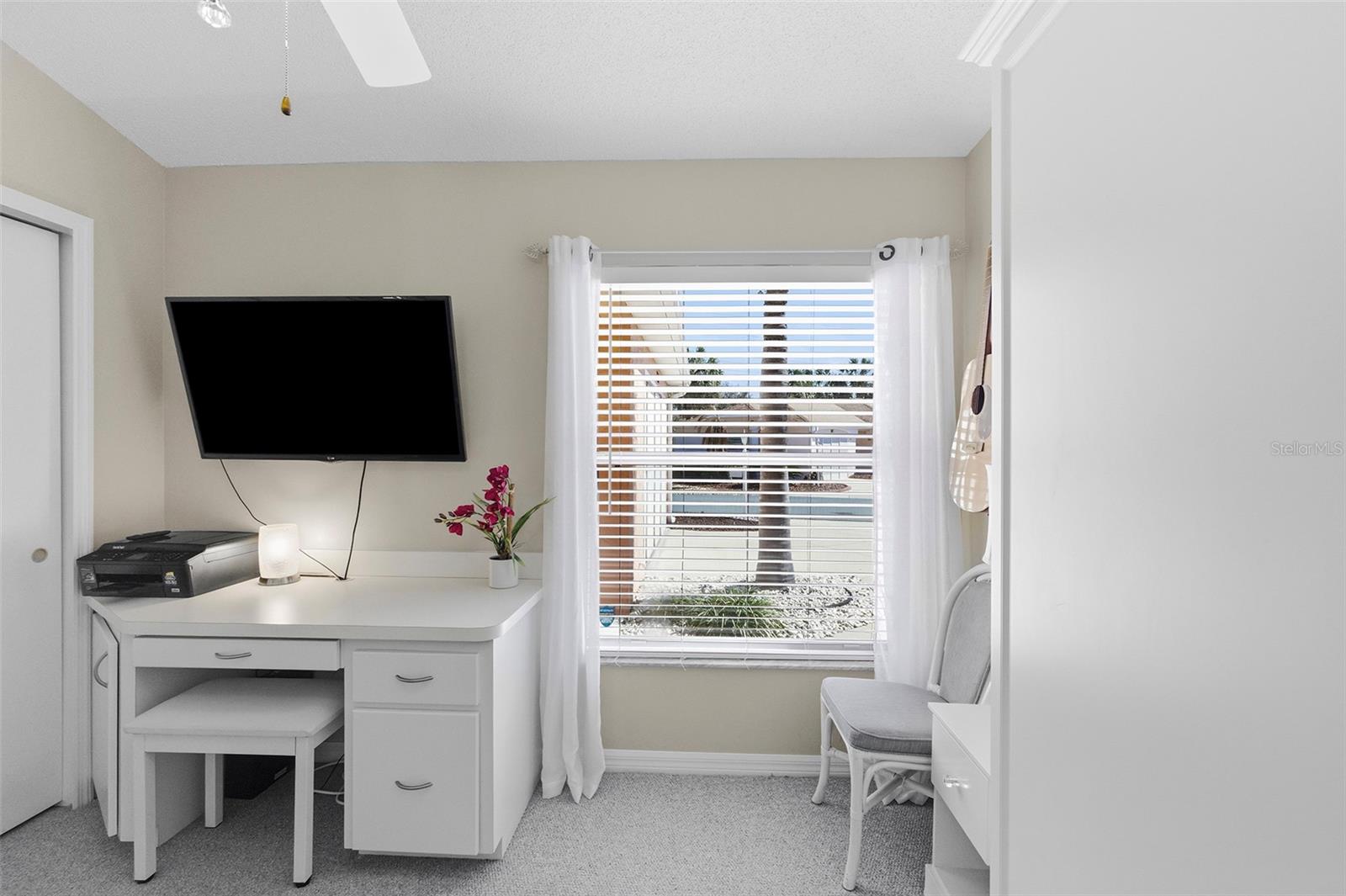 Image 19 of 41 For 880 Robles Avenue