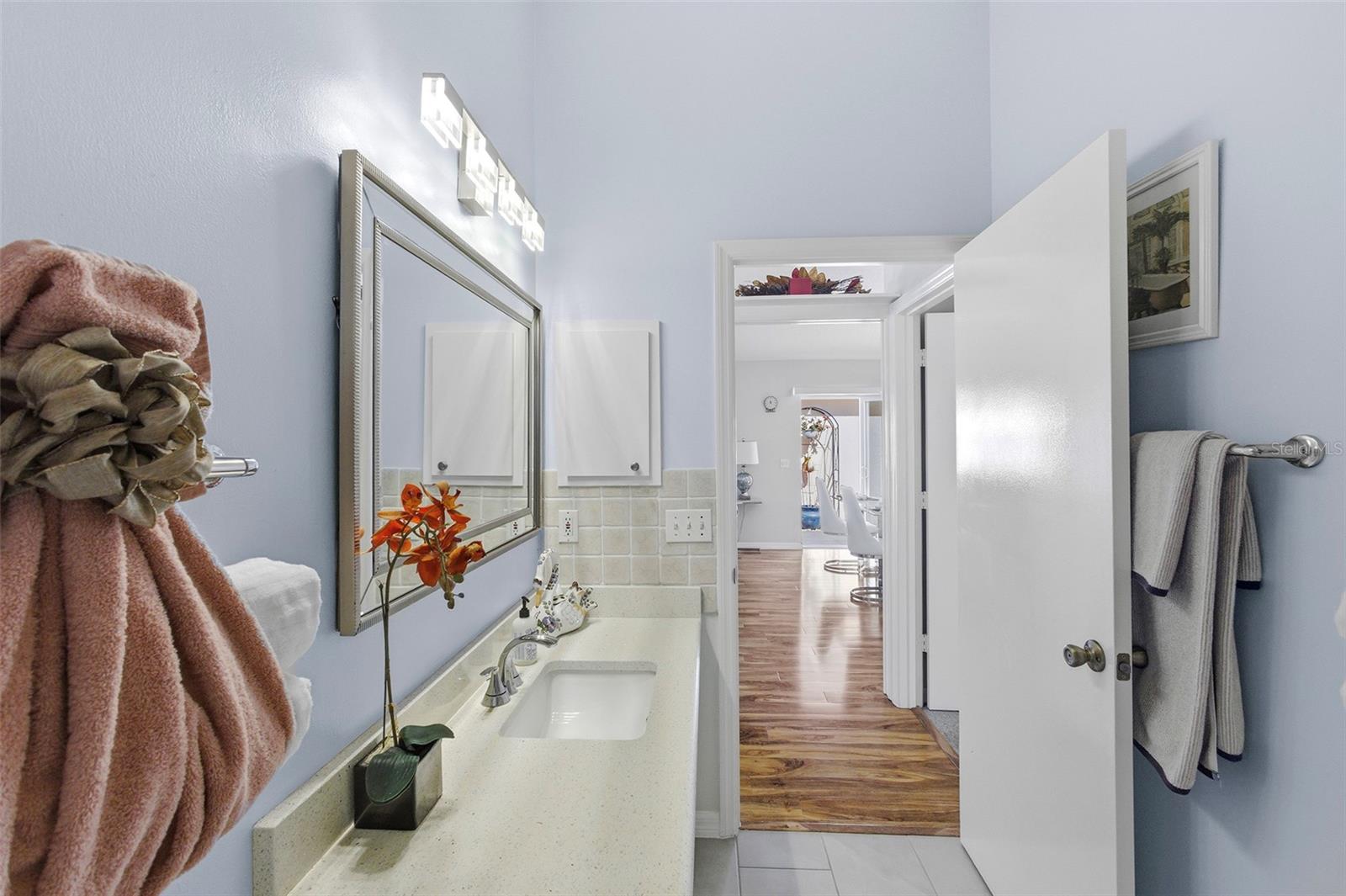 Image 23 of 41 For 880 Robles Avenue