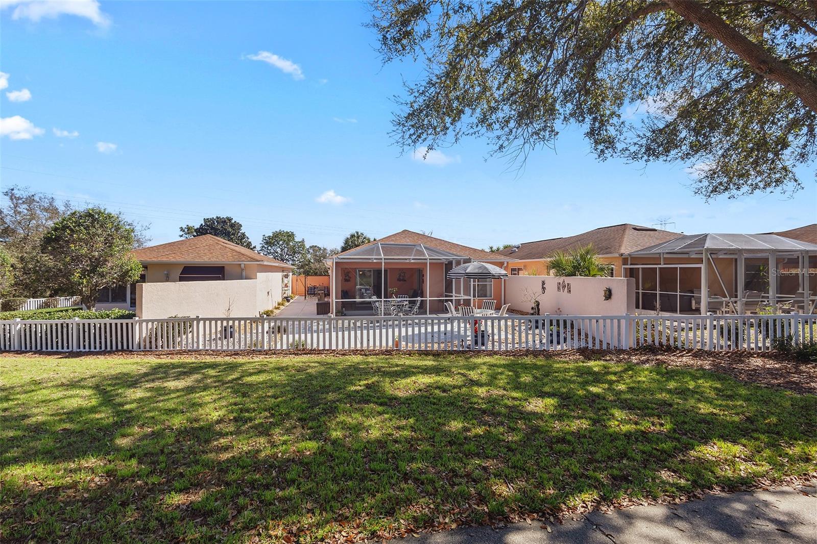 Image 27 of 41 For 880 Robles Avenue