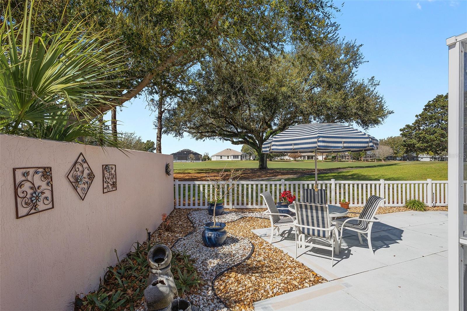 Image 29 of 41 For 880 Robles Avenue