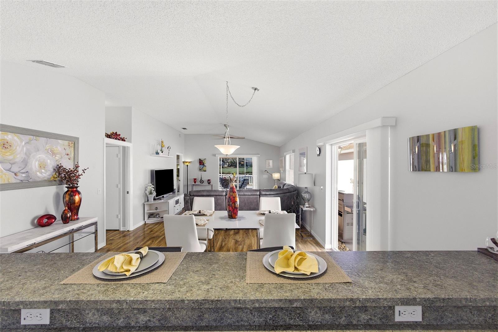 Image 6 of 41 For 880 Robles Avenue