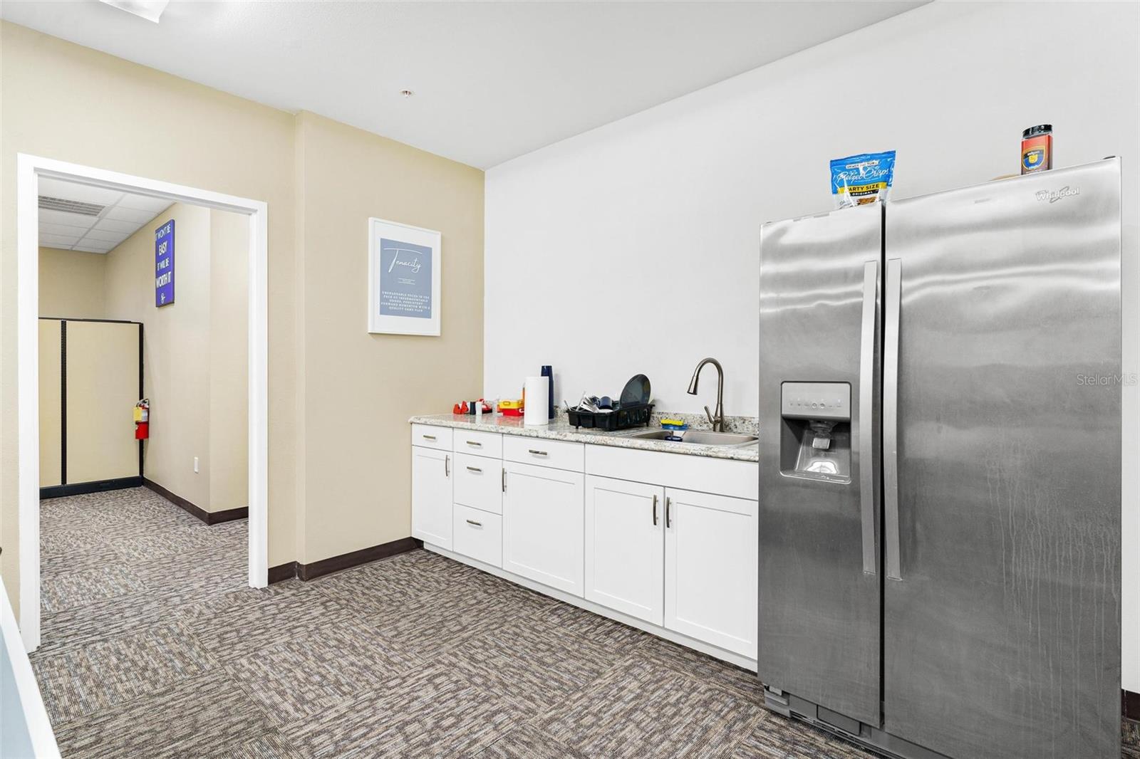 Image 19 of 31 For 1904 Thomas Avenue 102