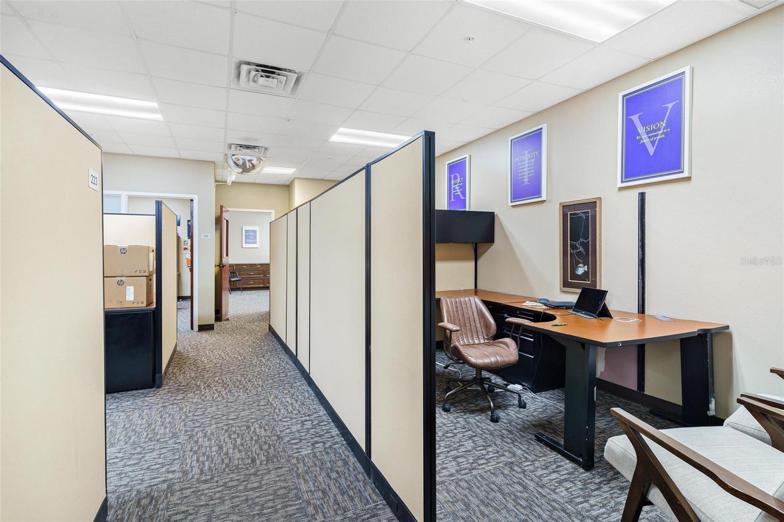 Image 20 of 31 For 1904 Thomas Avenue 102