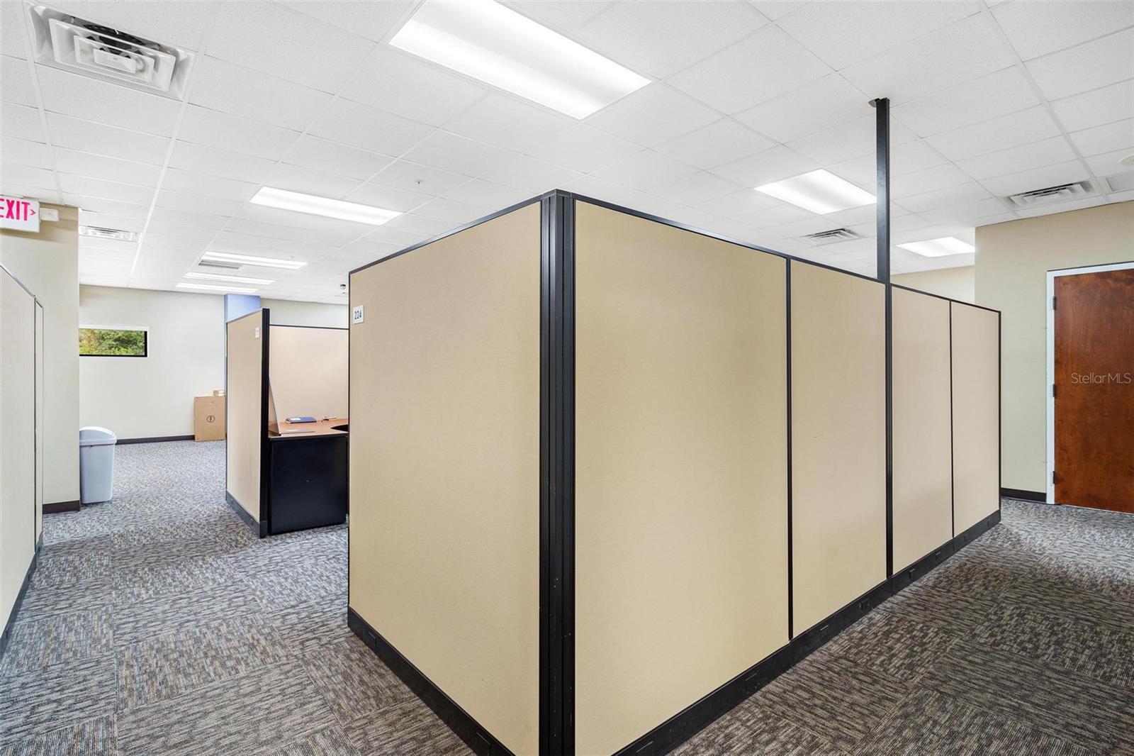 Image 23 of 31 For 1904 Thomas Avenue 102