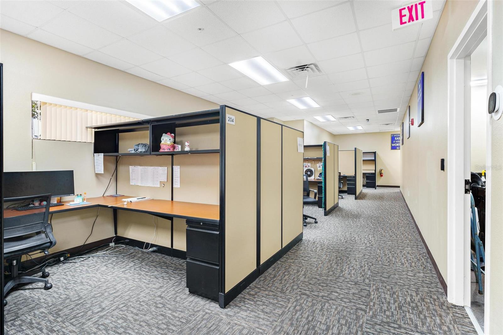 Image 27 of 31 For 1904 Thomas Avenue 102