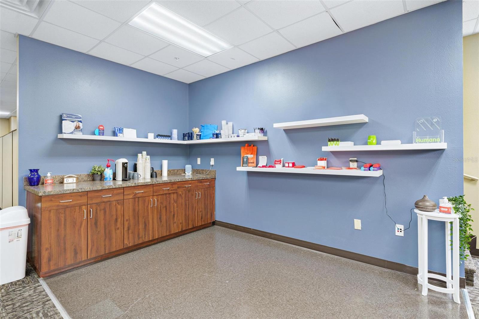 Image 8 of 31 For 1904 Thomas Avenue 102