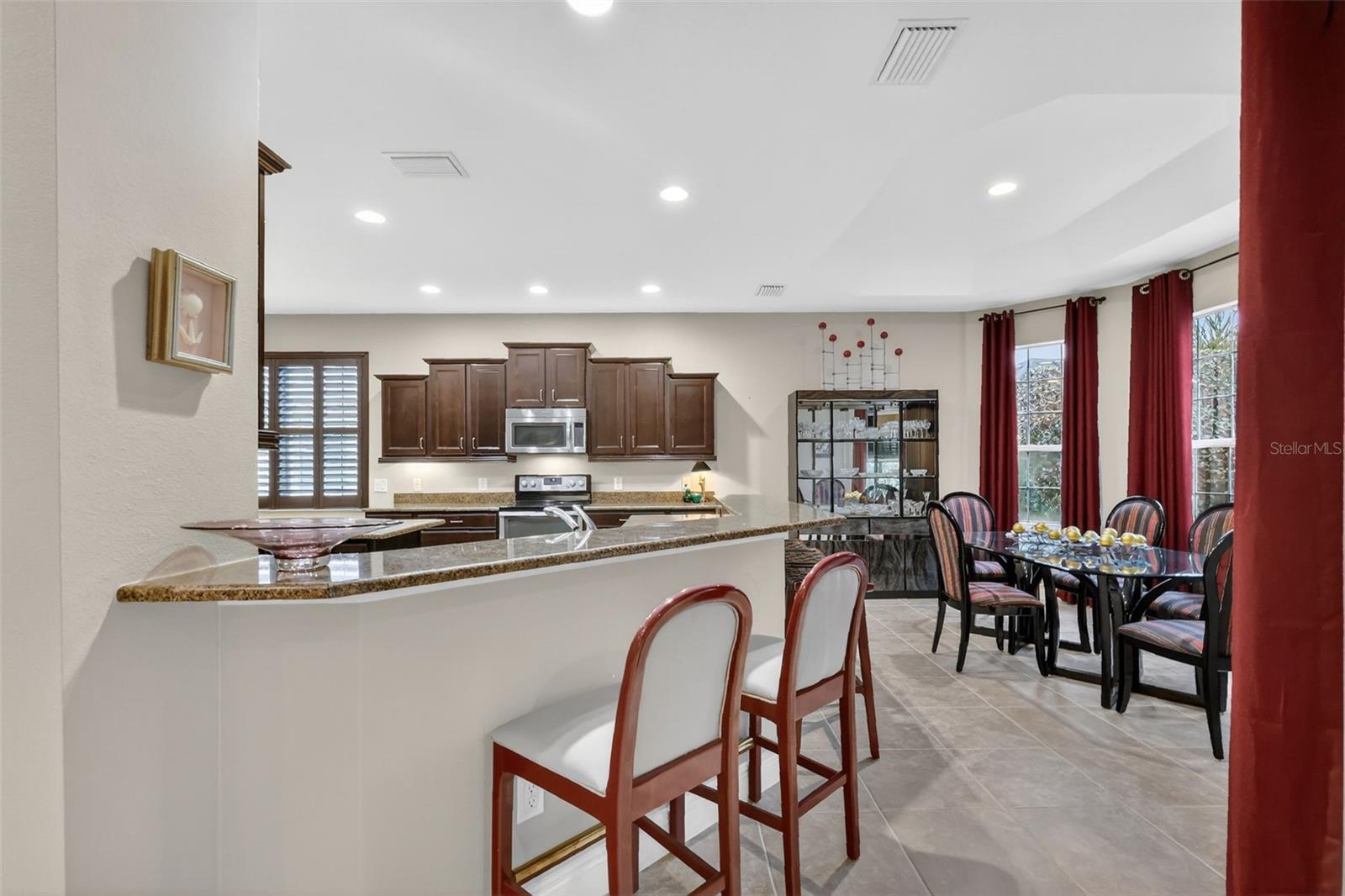 Image 13 of 45 For 3324 Queensway Terrace