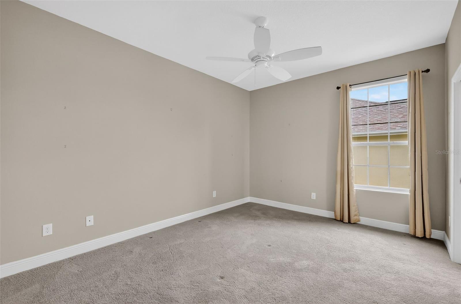 Image 28 of 45 For 3324 Queensway Terrace