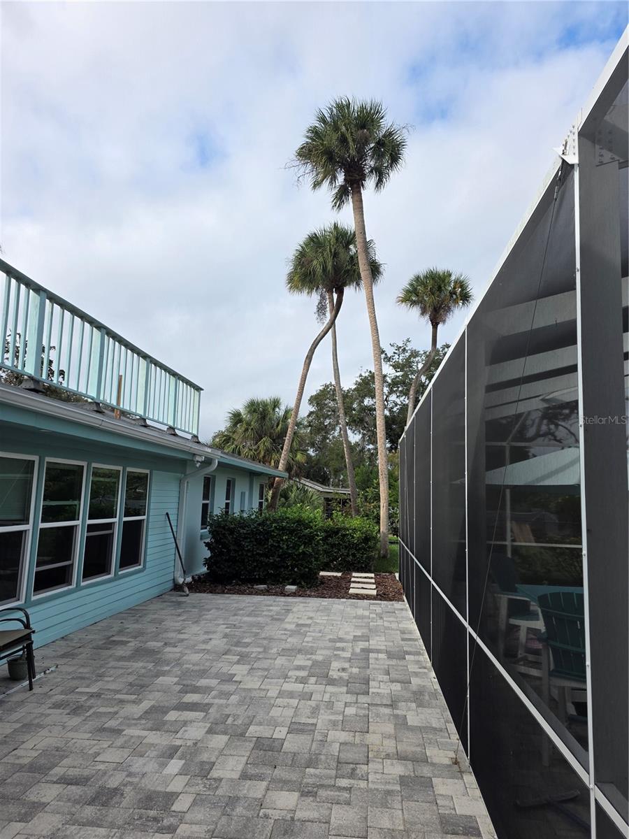 Image 12 of 76 For 5539 Delaware Avenue