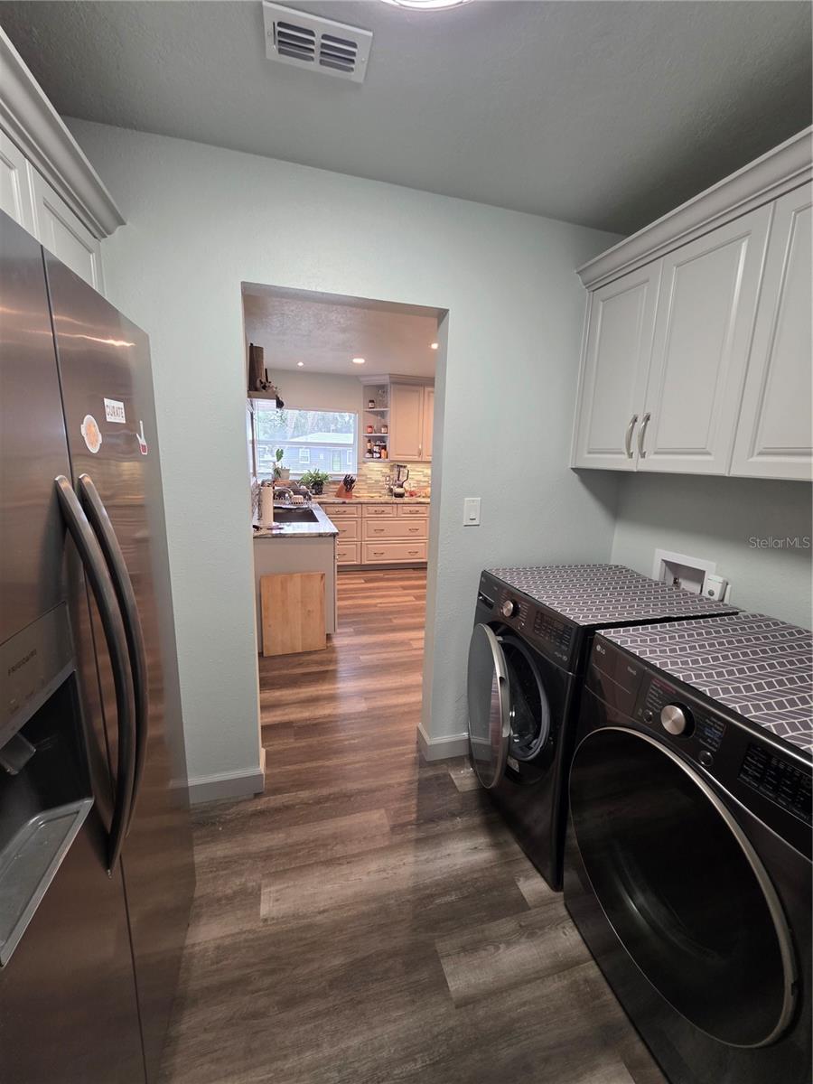 Image 39 of 76 For 5539 Delaware Avenue