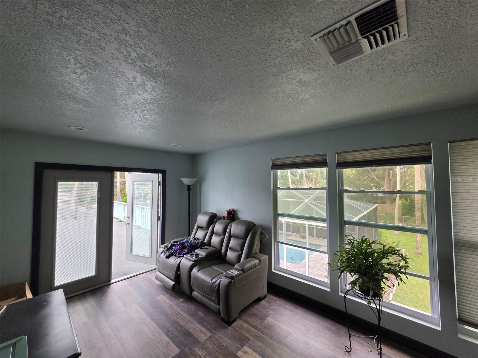 Image 59 of 76 For 5539 Delaware Avenue