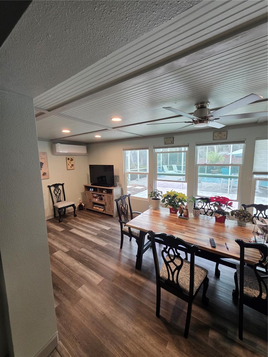 Image 62 of 76 For 5539 Delaware Avenue