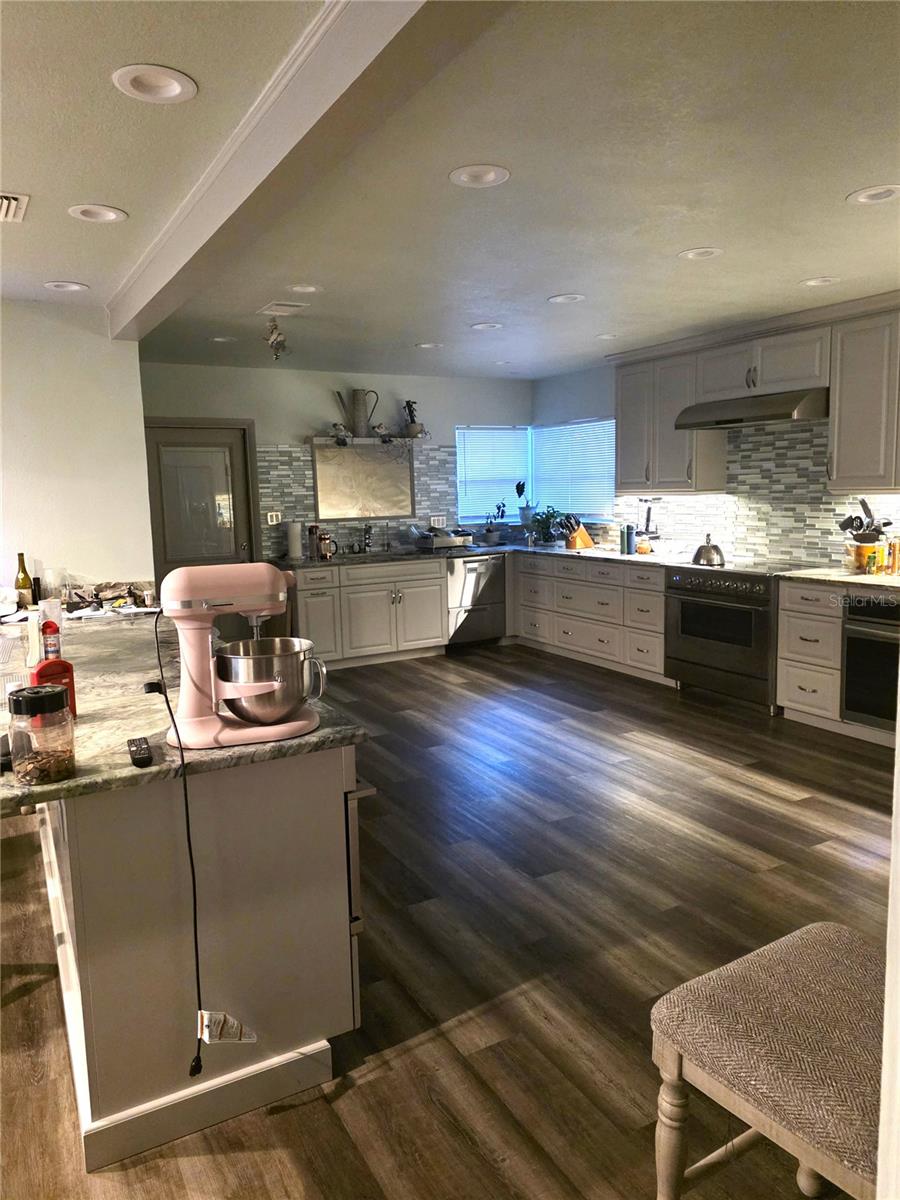 Image 75 of 76 For 5539 Delaware Avenue