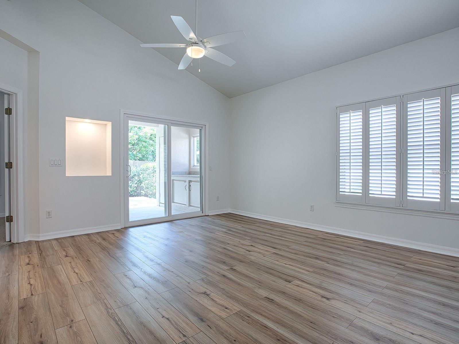 Image 12 of 52 For 9039 Saint Andrews Way