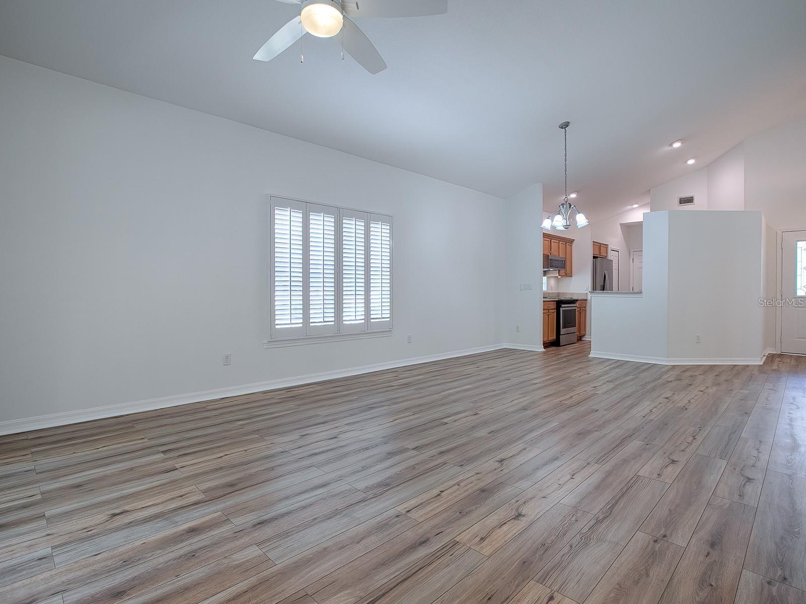 Image 13 of 52 For 9039 Saint Andrews Way