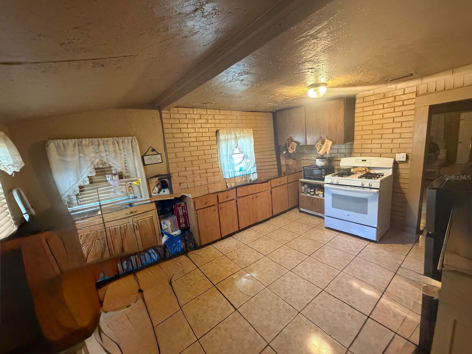 Image 10 of 25 For 3908 Genesee Street