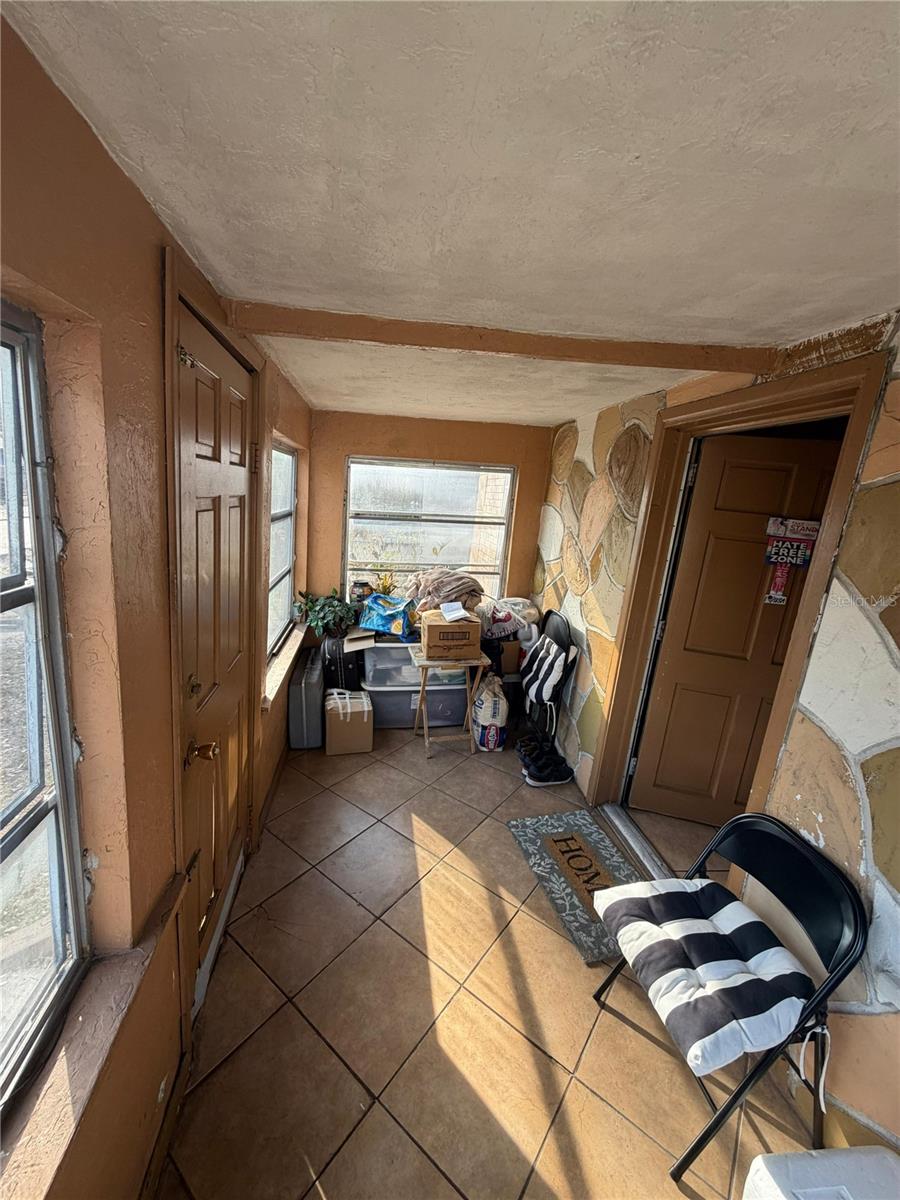 Image 4 of 25 For 3908 Genesee Street