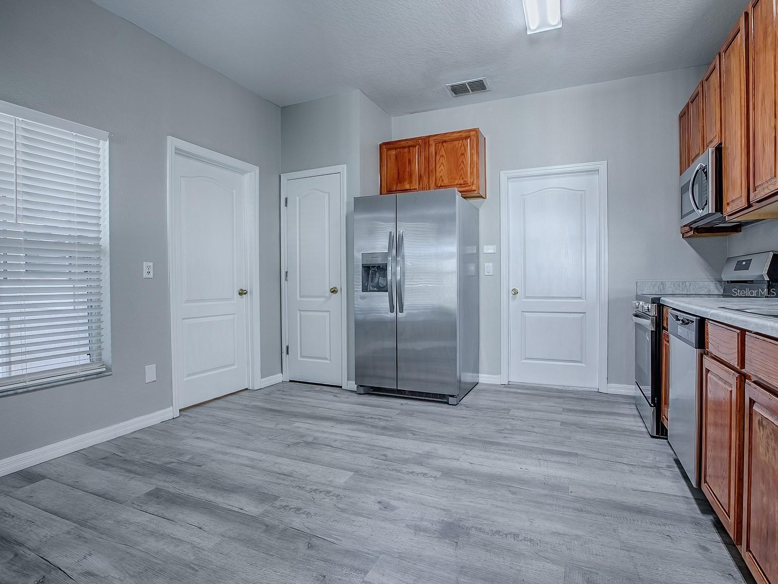 Image 4 of 25 For 1321 Kellogg Drive