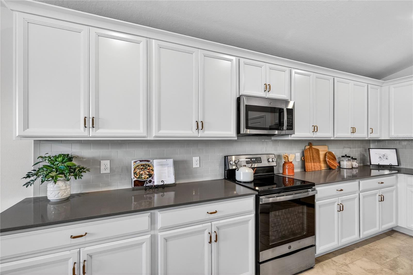 Image 13 of 52 For 5125 Fluorite Drive