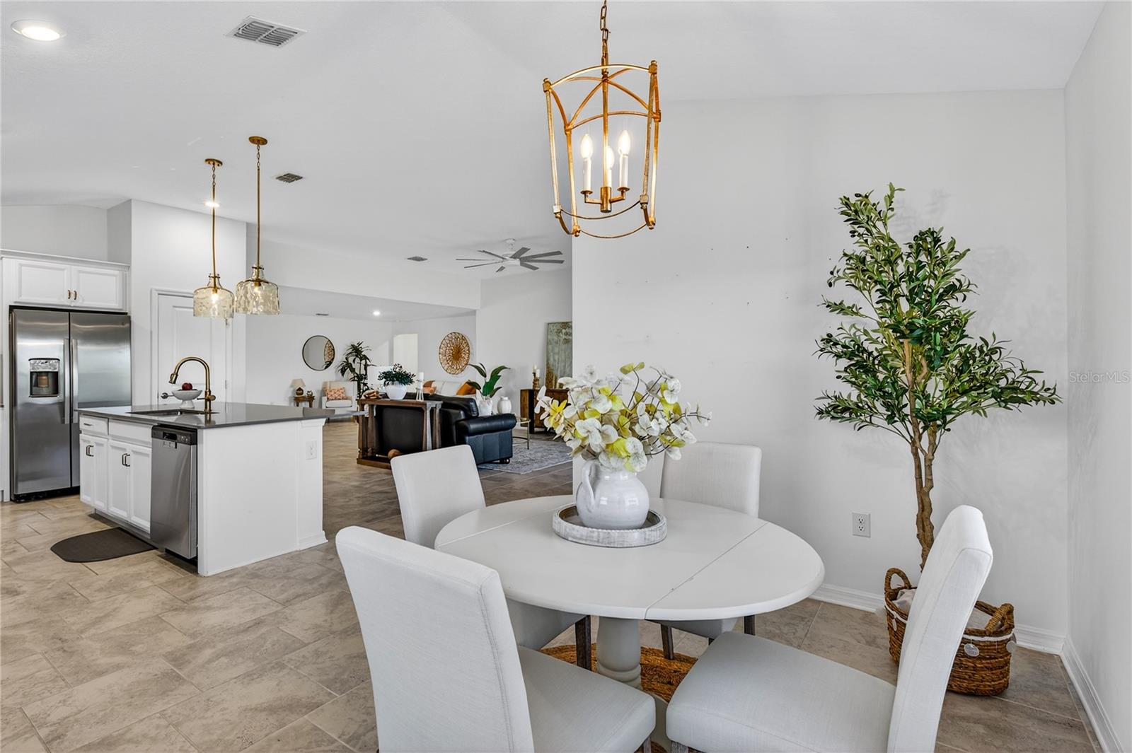 Image 18 of 52 For 5125 Fluorite Drive